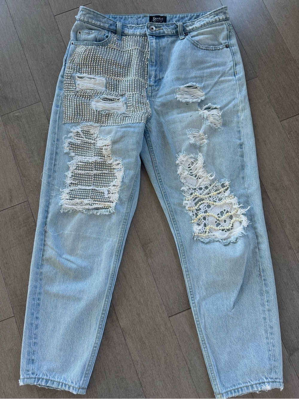 Bardot Denim Embellished Pearl Rhinestone Distressed Boyfriend Jeans US 30